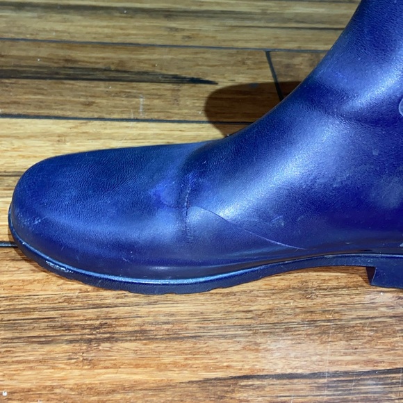 Dark purple Hunter Refined Short Gloss rain boots. - Picture 6 of 9